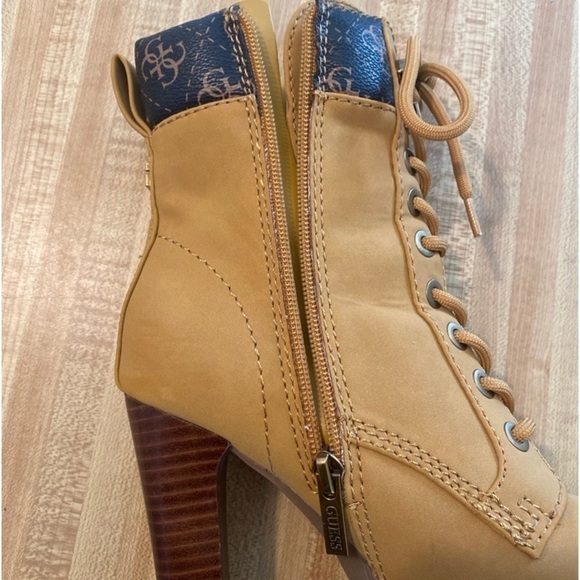 Guess Women’s Tetia Platform Bootie NWOT size 5.5 - Picture 8 of 11